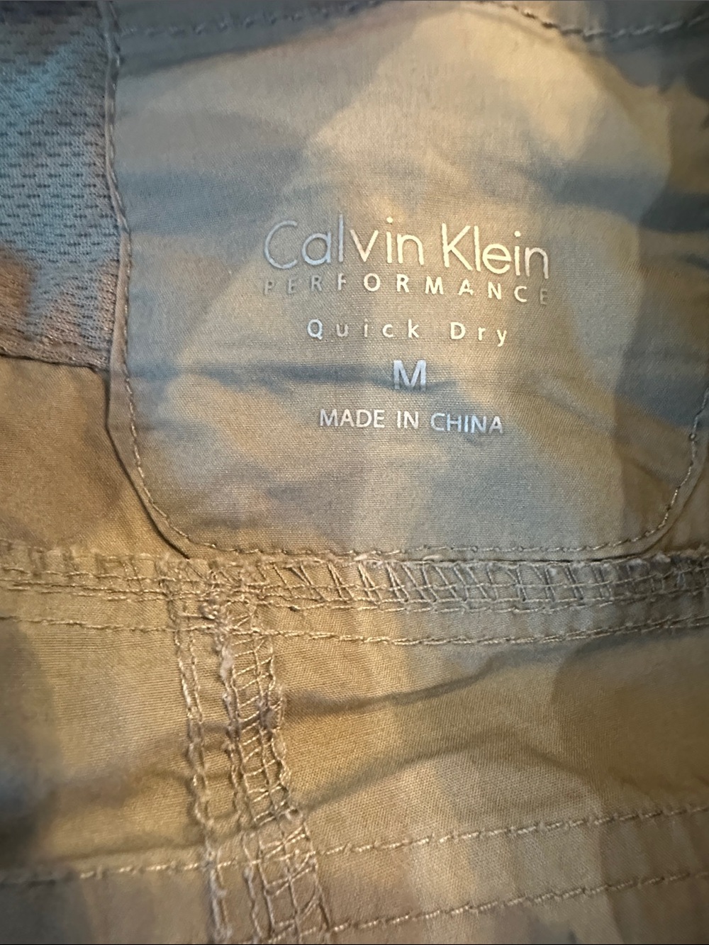 Columbia Woman’s cargo shorts - Picture 2 of 3